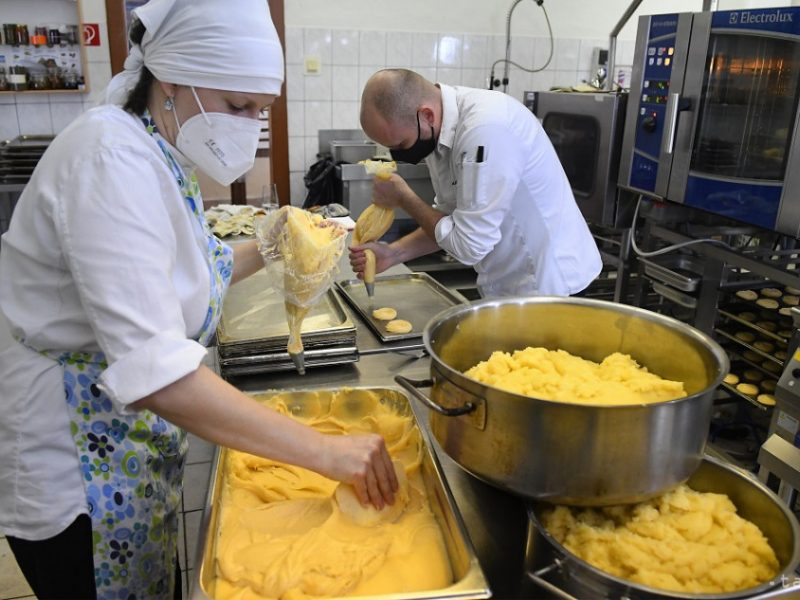 4-f0ffb9166a8b30e5db4bc6a5b65b4601e572273b